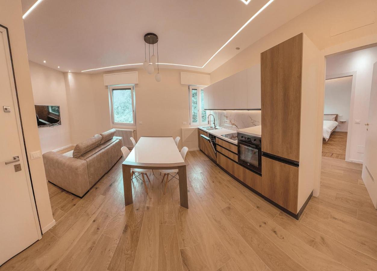 Apartamento Attici Alba E Tramonto Ospedale E Vista Brescia Exterior foto